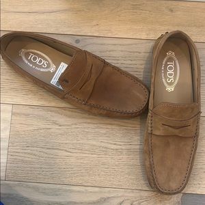 Men’s Tods Loafers never worn